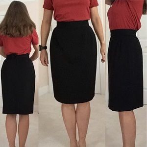 100% Wool Black lined pencil skirt